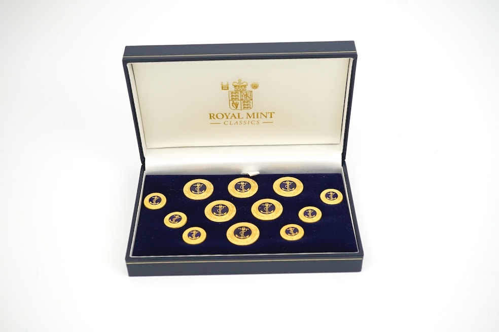 British gold coins, Elizabeth II, UK 2005 gold proof commemorative two crown set, commemorating 200th anniversary Nelson-Trafalgar, 21 October 1805, in case of issue with certificate